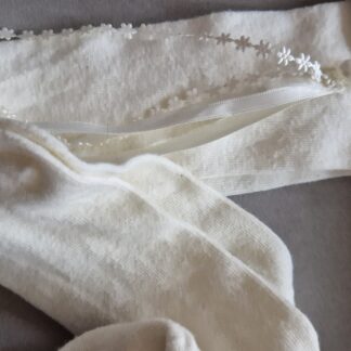 27/30 - Bijzonder kousen roomwit nieuw