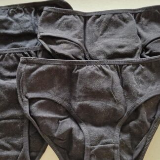 134 140 - Slips zwart 4x nieuw (0124gh1)