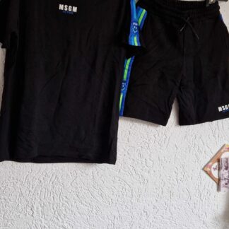 140 - MSGM short zwart contrast (0424ang1)