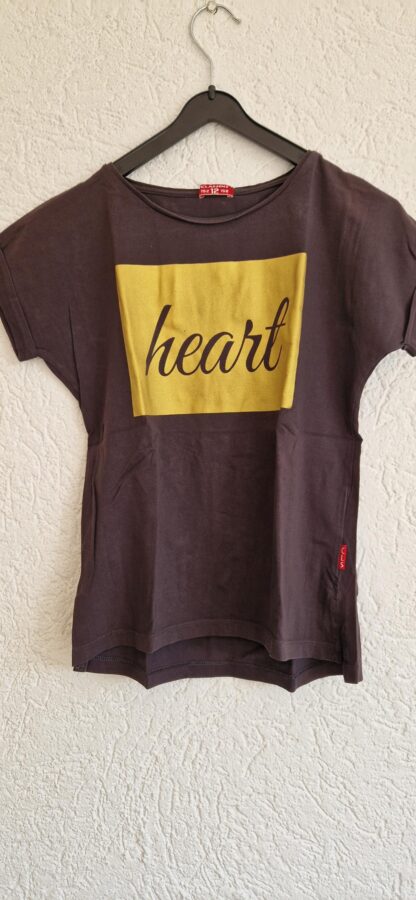 152 158 - Claesens's shirt heart (0424ann3)