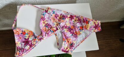 140 - Mayoral bikini roze bloemen (0624meg7)