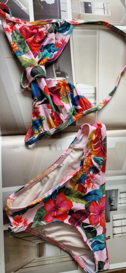 152 – Banana Moon bikini bloemen (0624meg11)