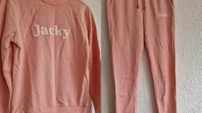 164 - Jacky Luxury broek en sweater (0724meg10)