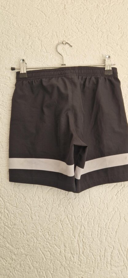 128 - Nike sportbroekje zwart wit (0824nat) - Afbeelding 4