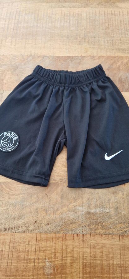 128 - Sportbroekje Nike embleem zwart (0824nat)