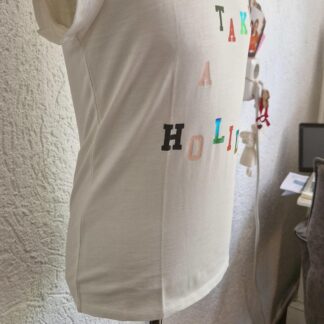 134 - Like Flo shirt wit kleurige tekstprint (0924ger2)