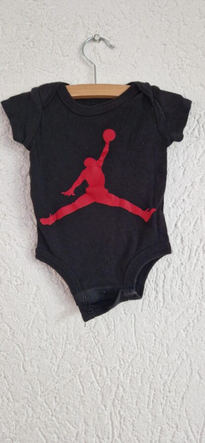 068 - Jordan romper zwart rood (1024bak)