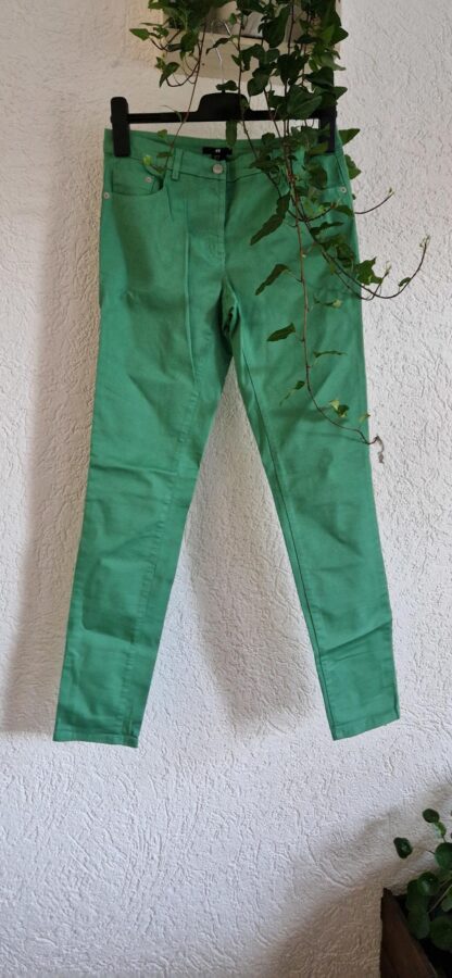 38 - H&M broek groen nieuw (1024may1)