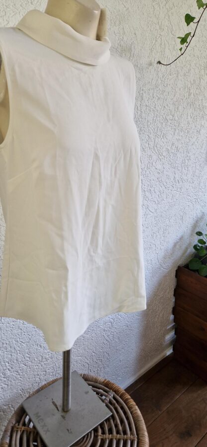 38 - H&M blousje mouwloos wit nieuw (1024may2)