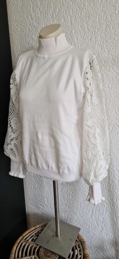 M - White Icy coltrui wit (1024ab2)