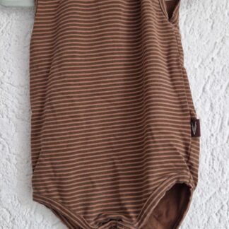 074 - Lev romper bruin streepje (1124natjun)