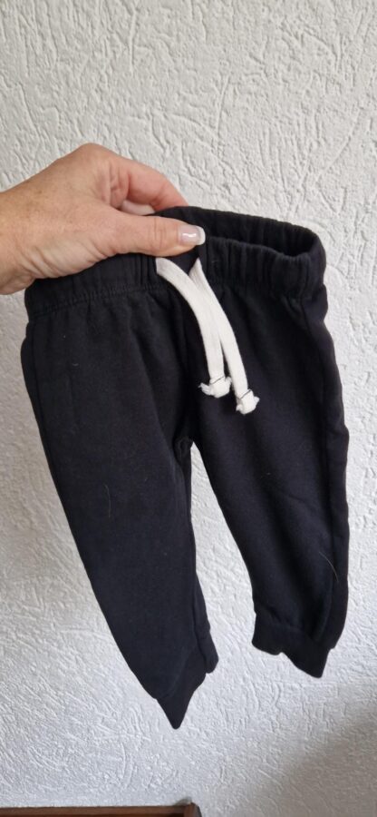 074 - Hema broekje zwart comfort (1124natjun)