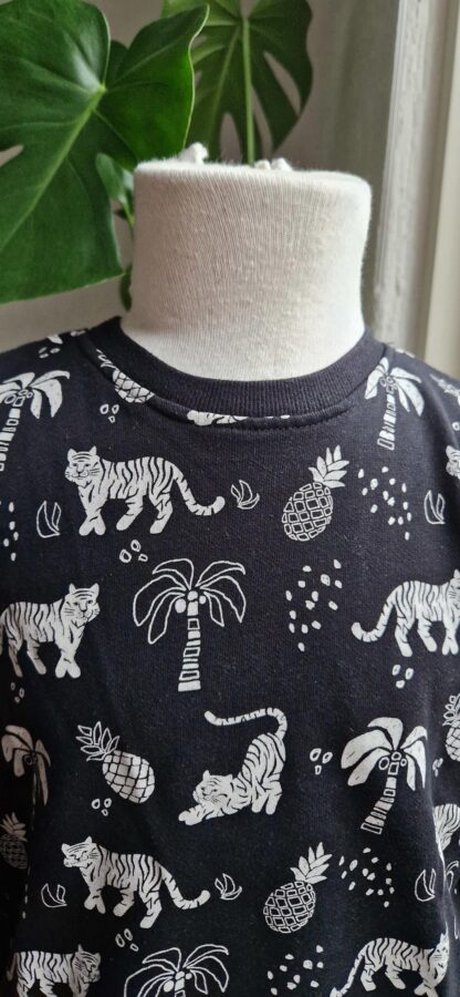 110 - Primark sweater zwart tijgers (1124jac1) - Afbeelding 3
