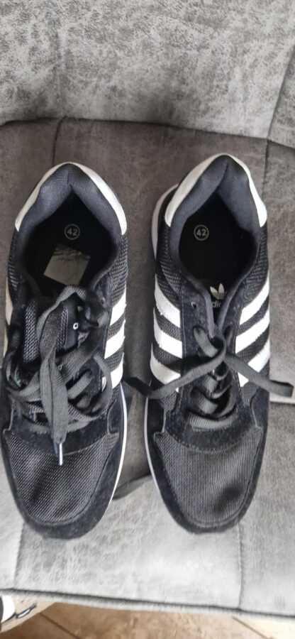 42 - Adidas sportschoen zw/wit nieuw (1124kh) - Afbeelding 2