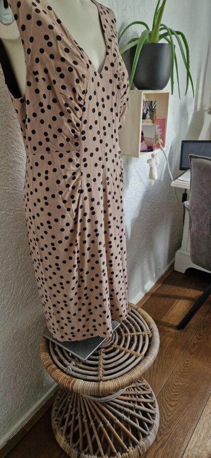 42 - Essentiel jurkje caramel zwart (1224lo2)