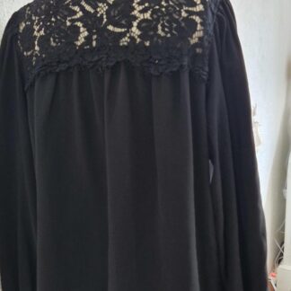40 - Primark blouse zwart met kant (1224kel3)