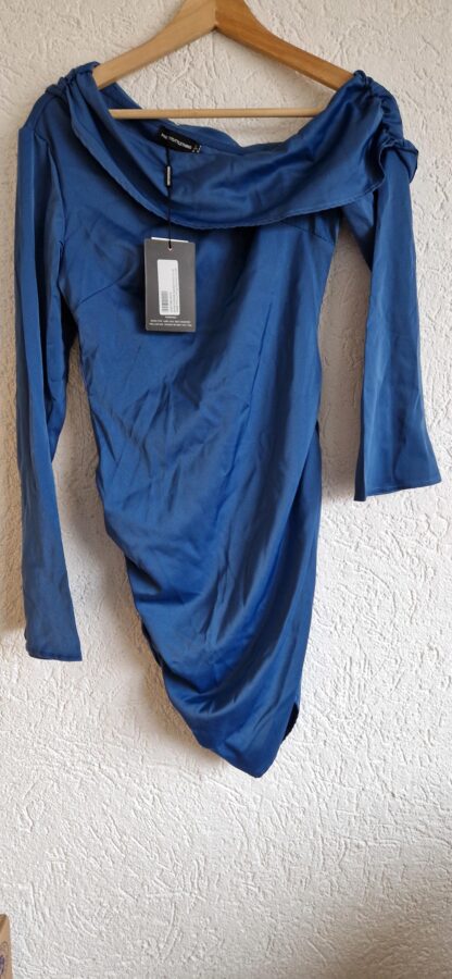 32 - Prettylittlething jurk blauw nieuw (1224did1)