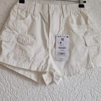 XS - Bershka short cargo wit nieuw (1224did3)
