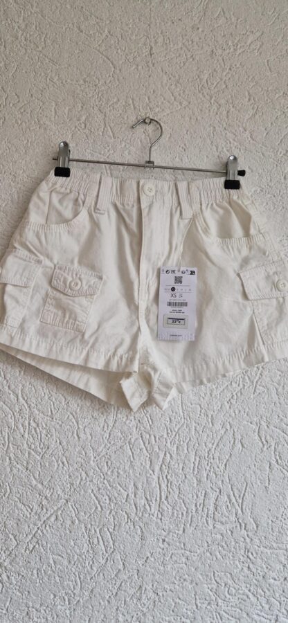 XS - Bershka short cargo wit nieuw (1224did3)