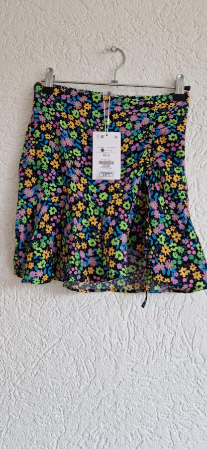 XS - Bershka rokje bloemen nieuw (1224did3)
