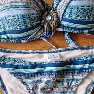 L - Bikini met blauw en kraaltjes (0125did4)