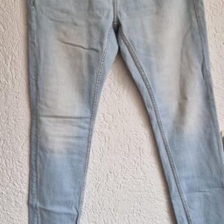 42 - Pull & Bear jeans slim fit nieuw (0125ger)