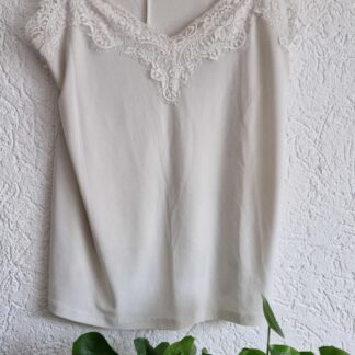 M -Amisu top roomwit (0125kel1)