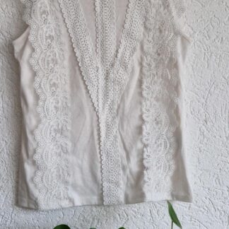 M - Shein top roomwit met broderie (0125kel1)