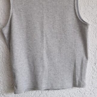 M - Primark top mouwloos grijs (0125kel1)