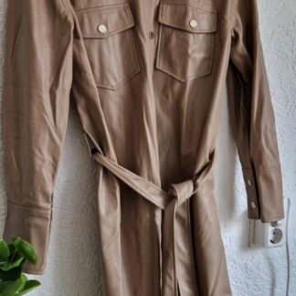 M - By Swan skai jurk camel (0125kel3)
