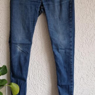 29 - Levi's jeans super skinny kort model (0225ros2)