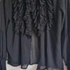 M - Blouse zwart met ruches (0225ros2)