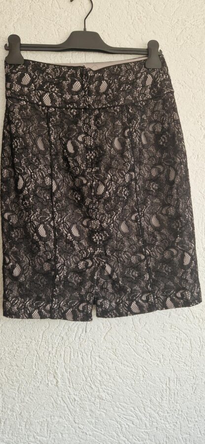 38 - H&M rok zwart kant als nieuw (0325may1) - Afbeelding 4