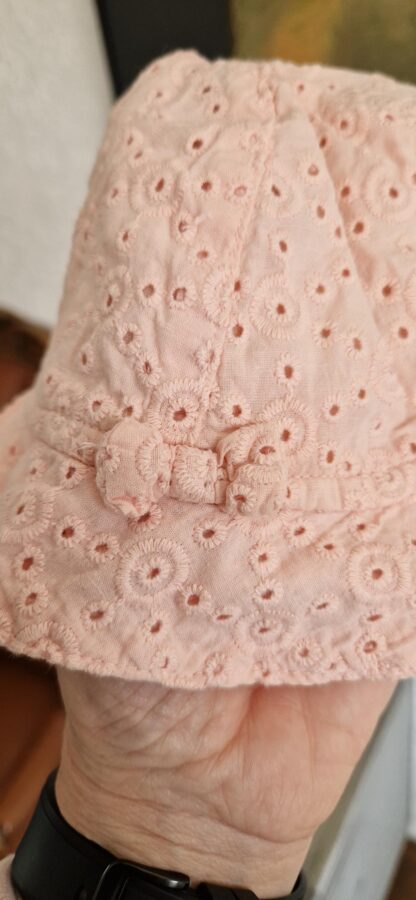 42/44 - Prenatal mutsje zalm (0325nic)