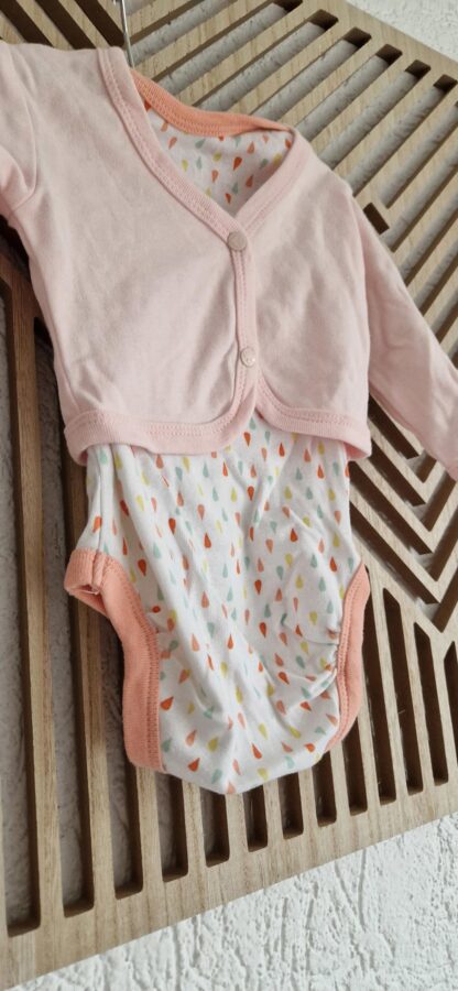 068 - Bolerovestje roze met romper (0325nic) - Afbeelding 3