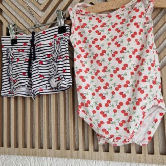 062 68 - B Baby romper/broekje kersjes (0325nic)