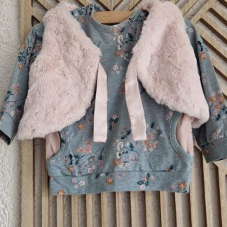 068 - Hema bloemenshirt met gilet (0325nic)