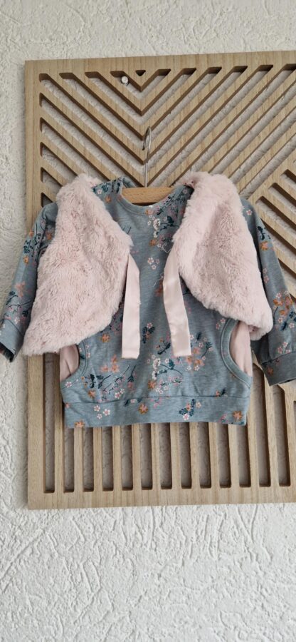 068 - Hema bloemenshirt met gilet (0325nic)