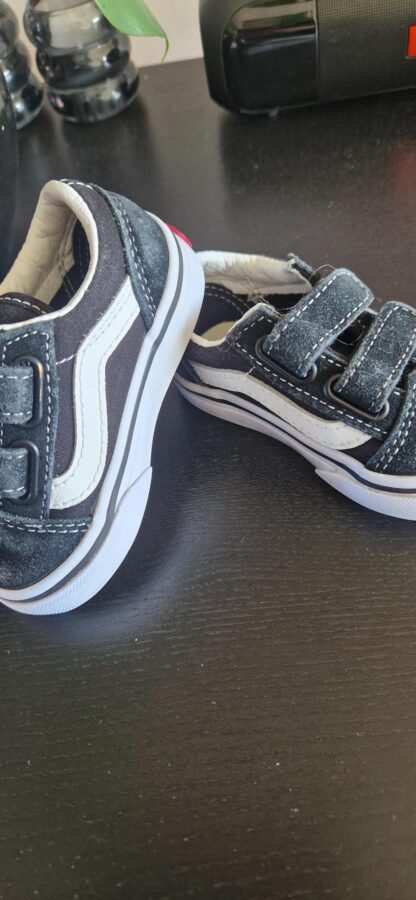19 - Vans zwart wit klittenband