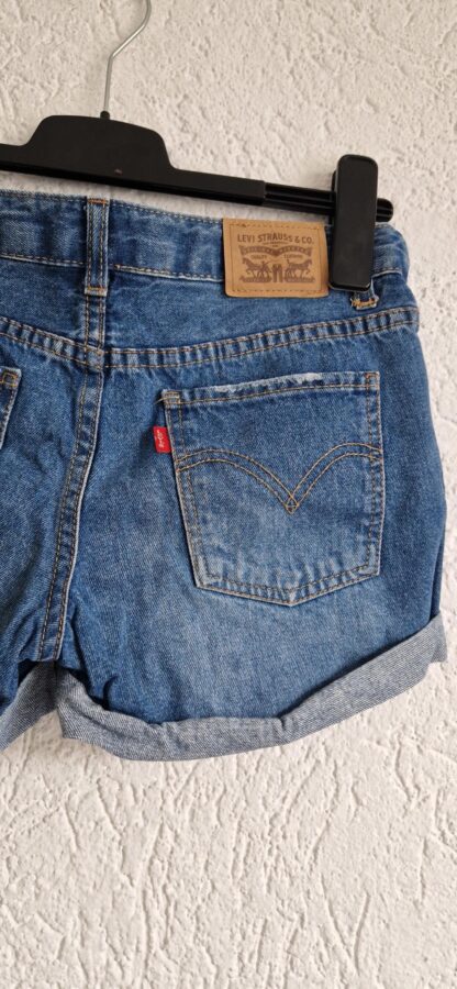 158 - Levi's girlfriend shorty short (0425meg4)