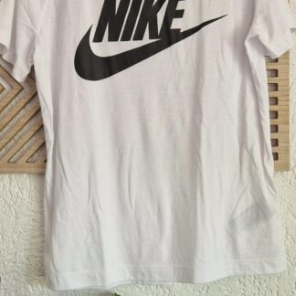 M - Nike shirt wit zwart (0525meg7)