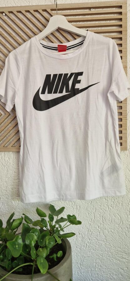 M - Nike shirt wit zwart (0525meg7)