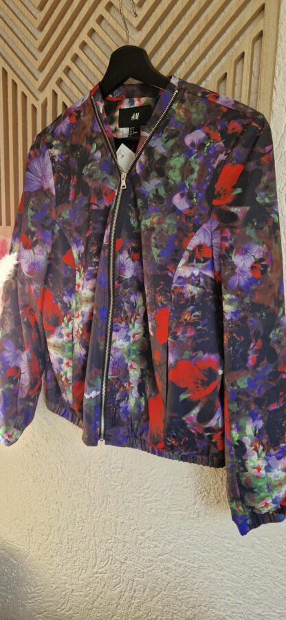 38 - H&M zomerjas of overjasje paarse bloemen nieuw (0525may1)