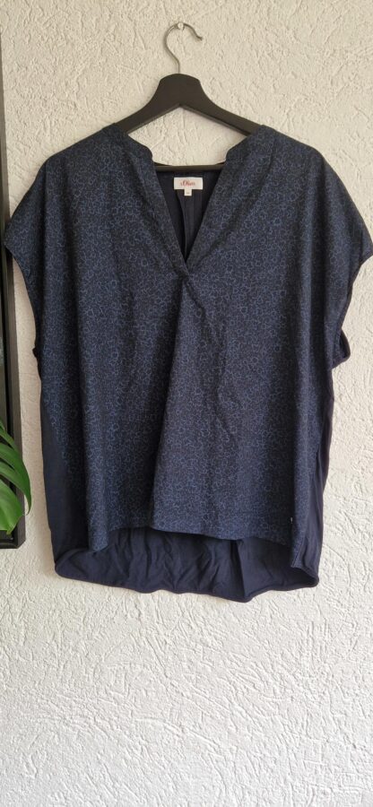 44 - 's Oliver marineblauw zwarte top (0625am)