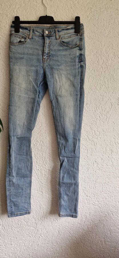 31/34 - Esprit skinny stretch licht (0625am)
