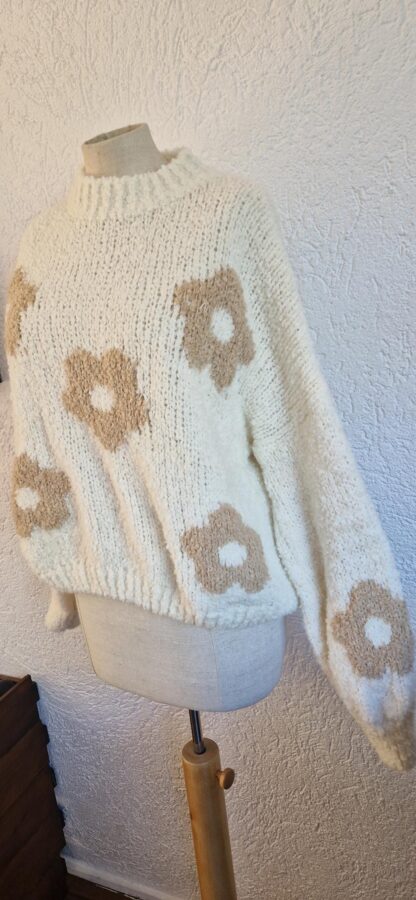 M - Trui in ecru met beige bloemen (0725sh) - Afbeelding 4