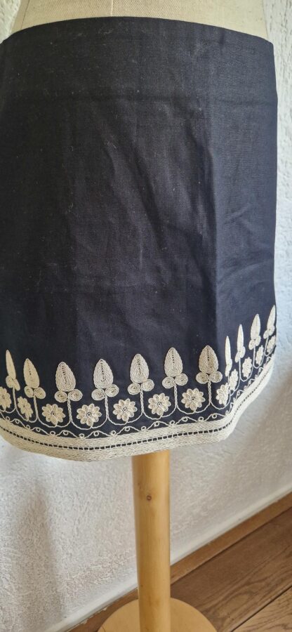 38 - H&M rok zwart borduursel nieuw (0725may)