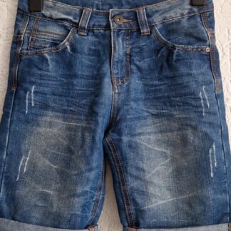 152 - Zeeman short jeans met stoere stukjes (0825bak)