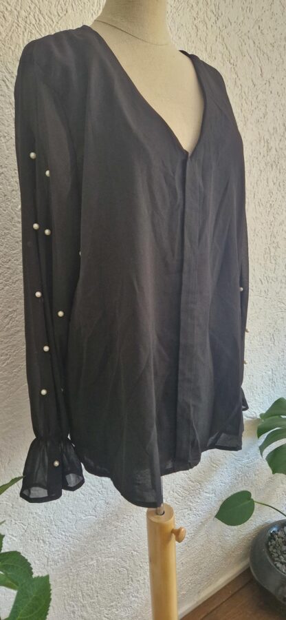 M/L - Zwarte blouse met parels (0825ros)