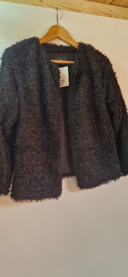38 - H&M zwart wollig vest nieuw (0925may)